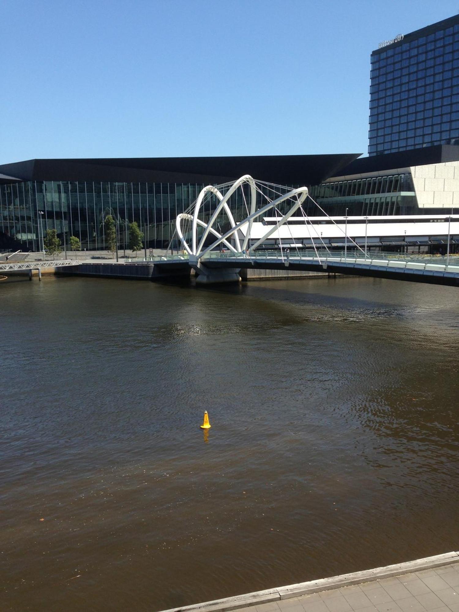 Waterfront Melbourne Apartments Екстер'єр фото